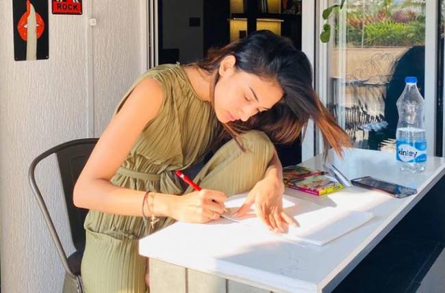 “Drawing is something that really keeps me calm and focussed” – Erica Fernandes