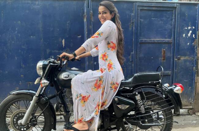 “I thought to learn how to ride a bike in 5 days was nearly impossible” says Teri Meri Ikk Jindri’s Amandeep Sidhu