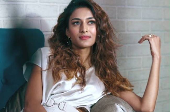Erica Fernandes requests people to openly ask for mental health help amid the ongoing pandemic